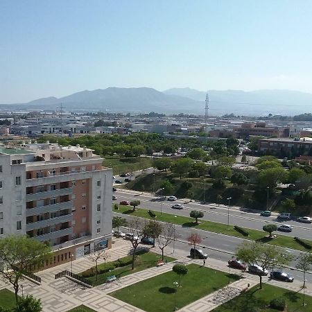 Апартаменты Apartamento Teatinos Малага Экстерьер фото