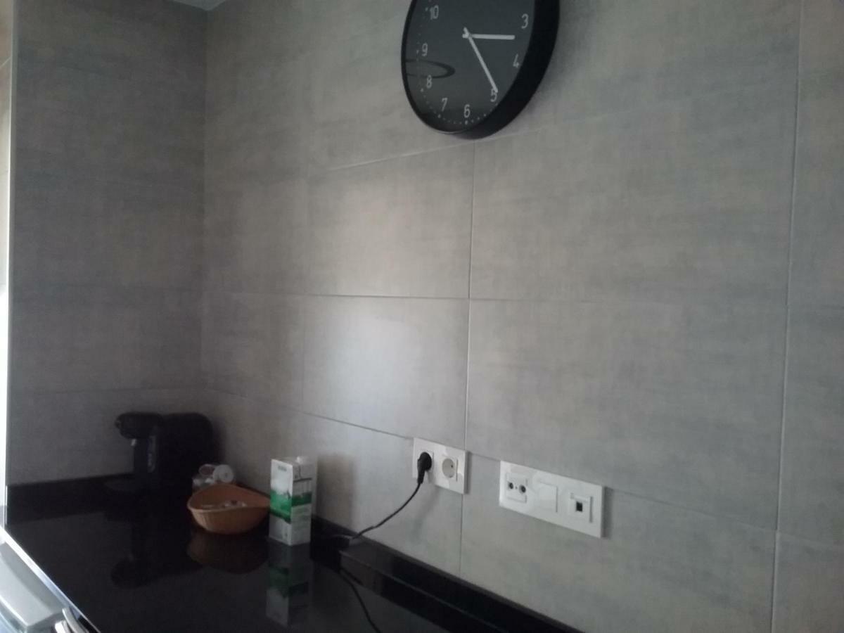 Апартаменты Apartamento Teatinos Малага Экстерьер фото